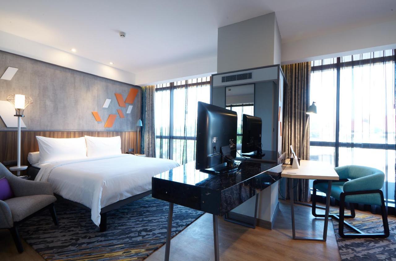 Ibis Styles Medan Pattimura Экстерьер фото