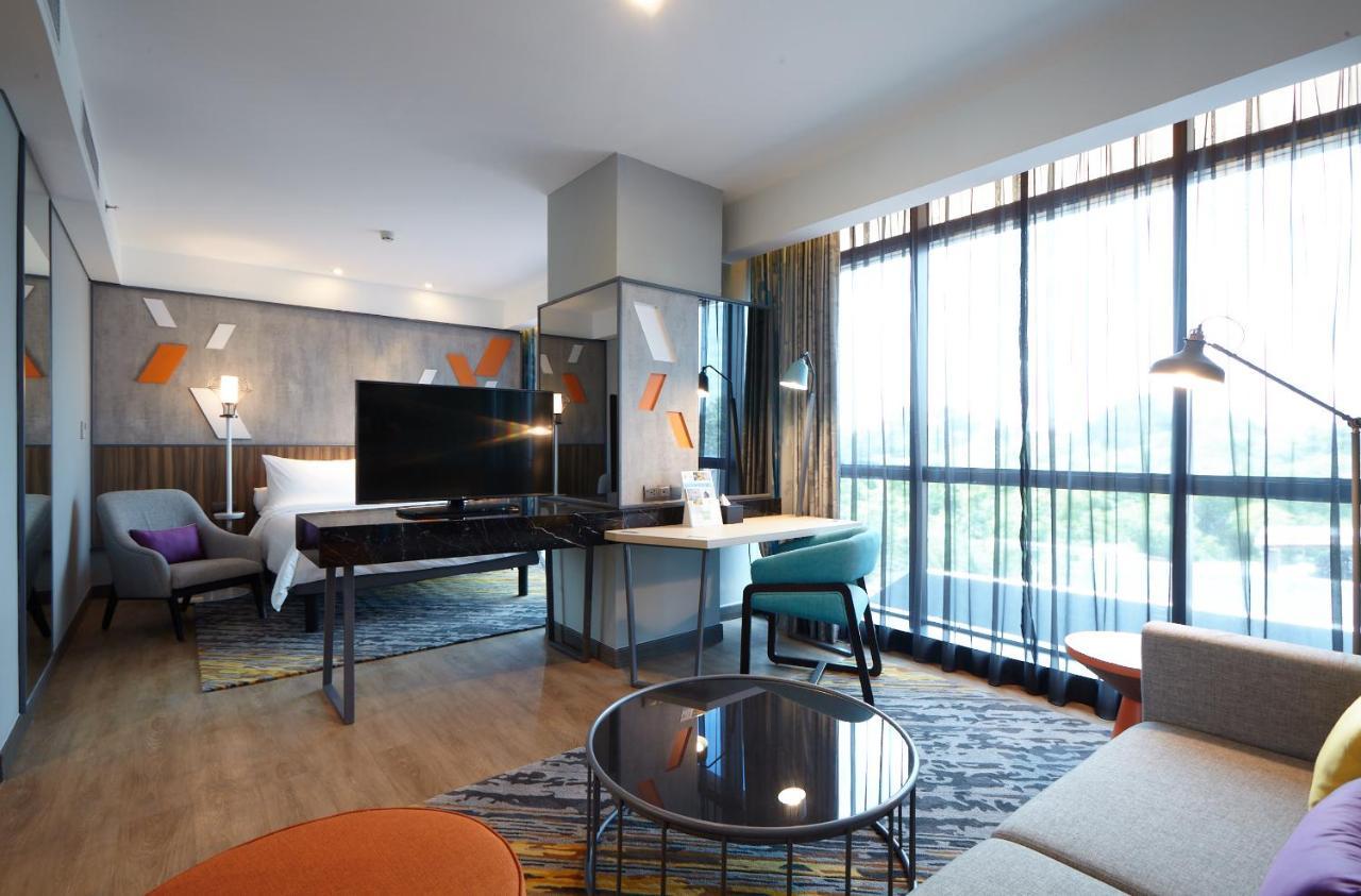Ibis Styles Medan Pattimura Экстерьер фото