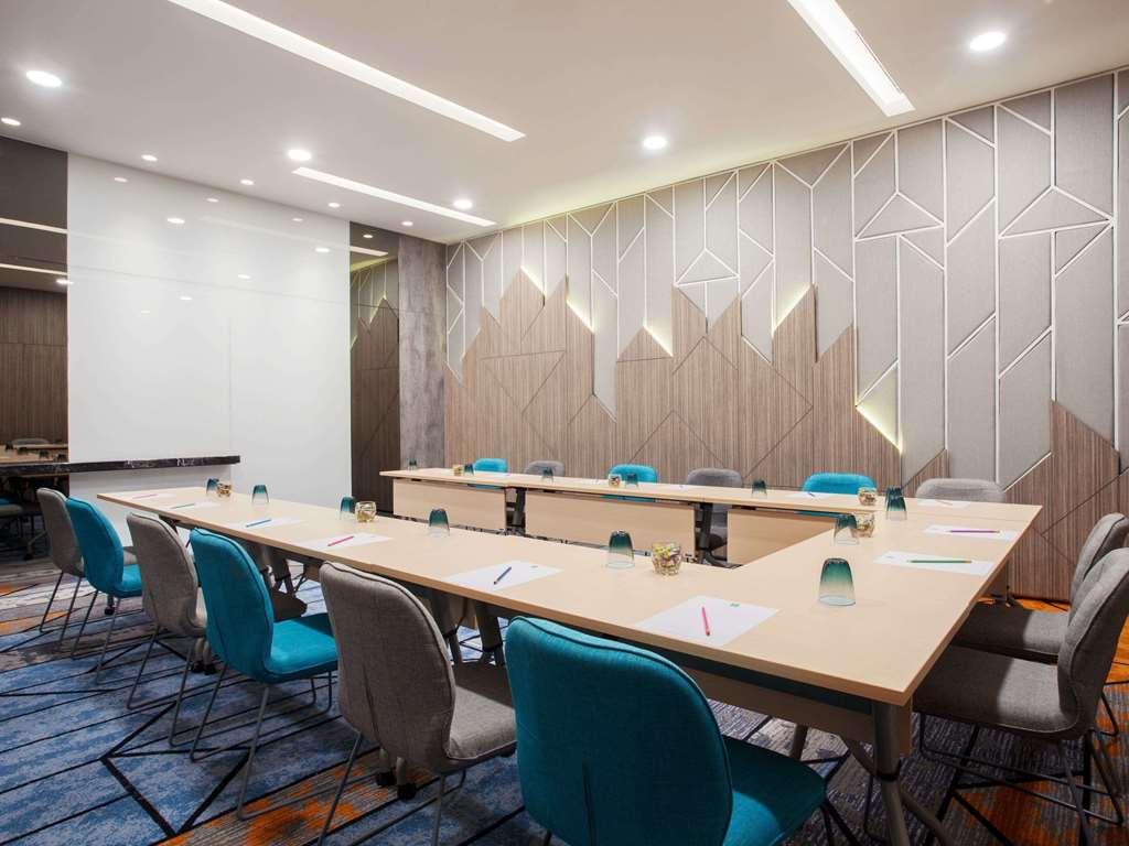 Ibis Styles Medan Pattimura Экстерьер фото