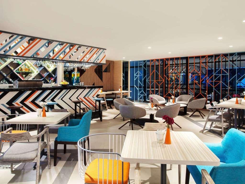 Ibis Styles Medan Pattimura Экстерьер фото