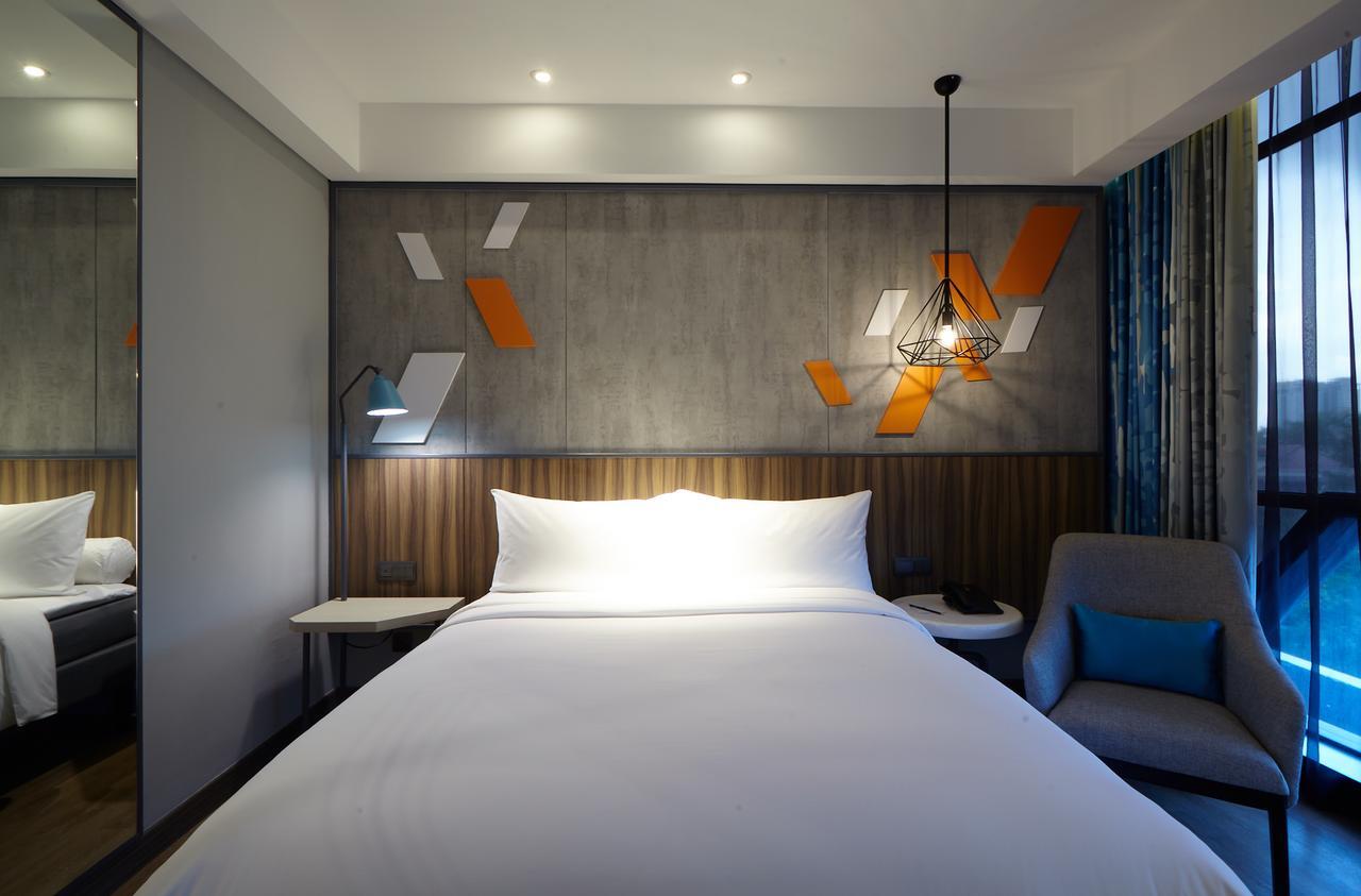 Ibis Styles Medan Pattimura Экстерьер фото