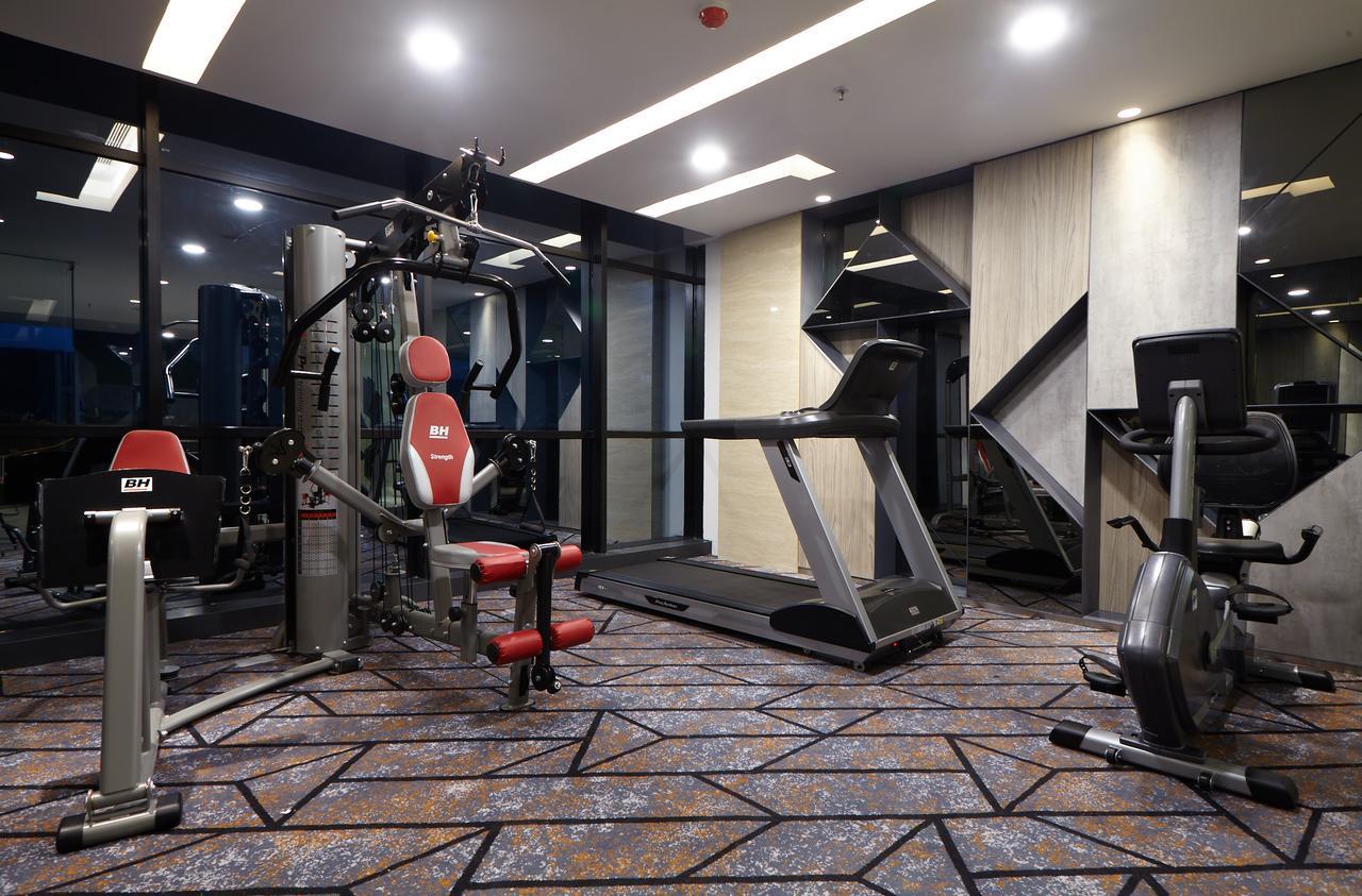 Ibis Styles Medan Pattimura Экстерьер фото