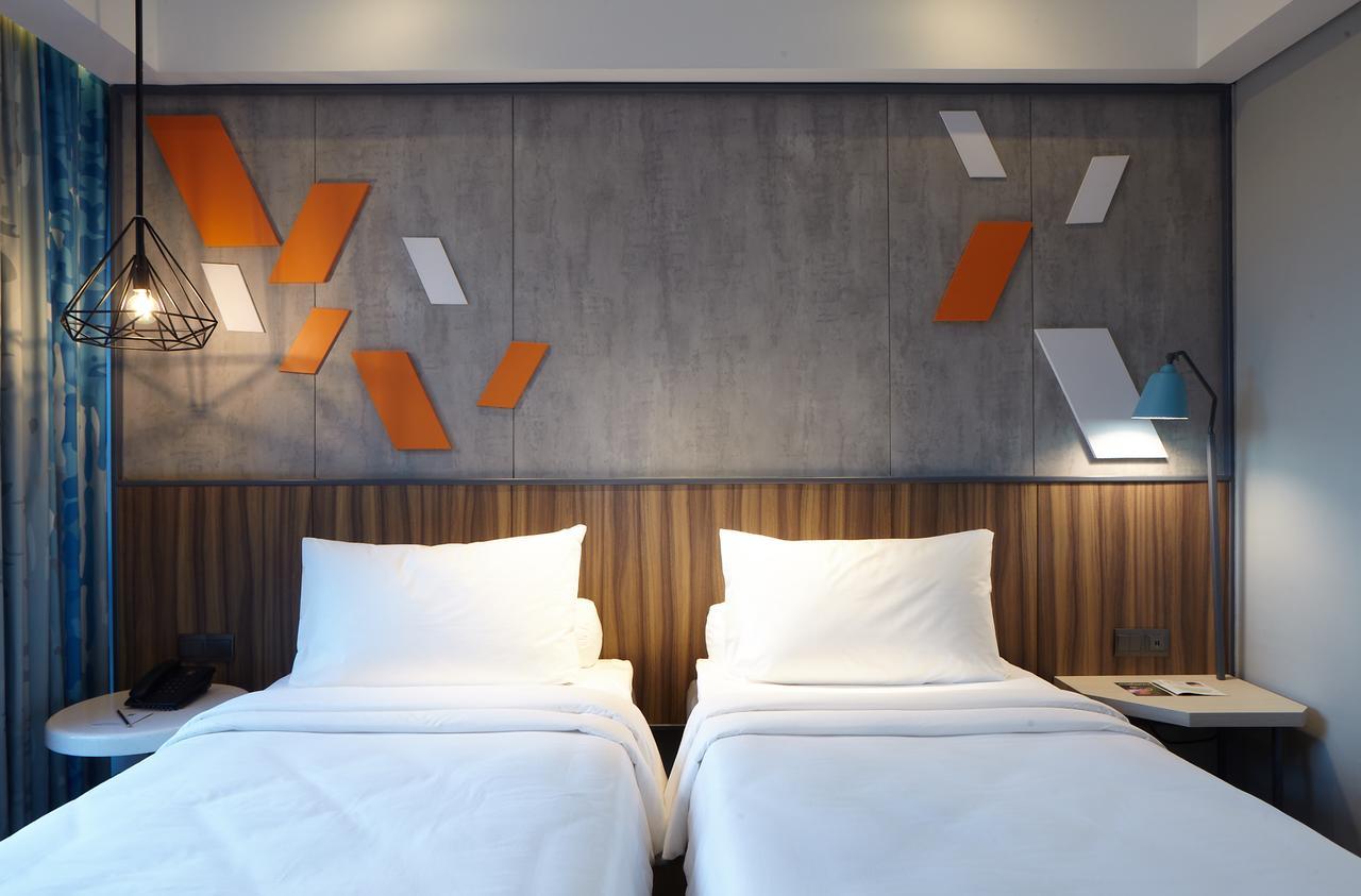 Ibis Styles Medan Pattimura Экстерьер фото